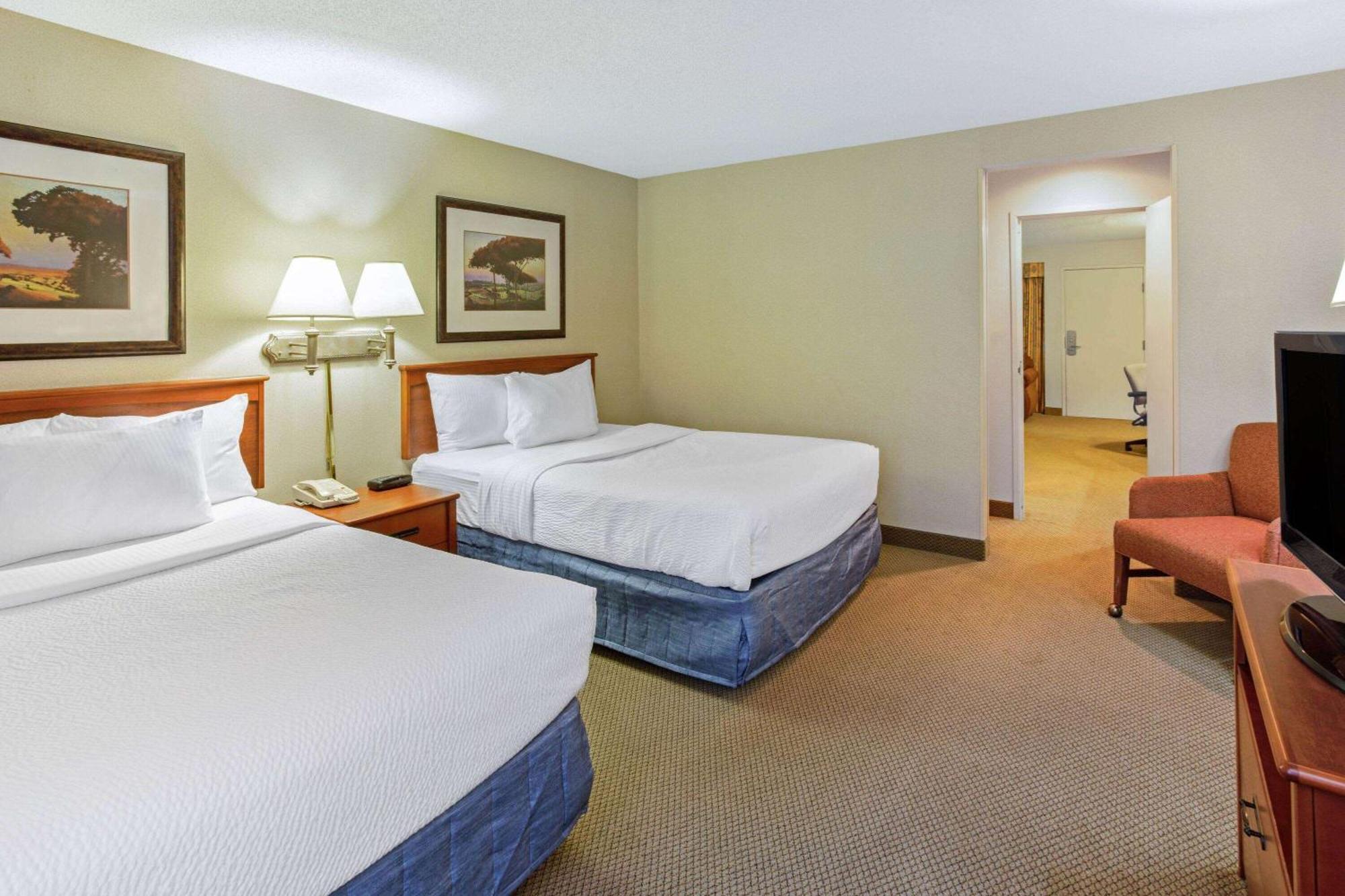 Hotel La Quinta By Wyndham Appleton College Avenue Exterior foto